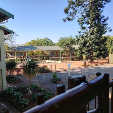 Gooderson Leisure Natal Spa Self Catering And Timeshare Resort Paulpietersburg Exterior photo