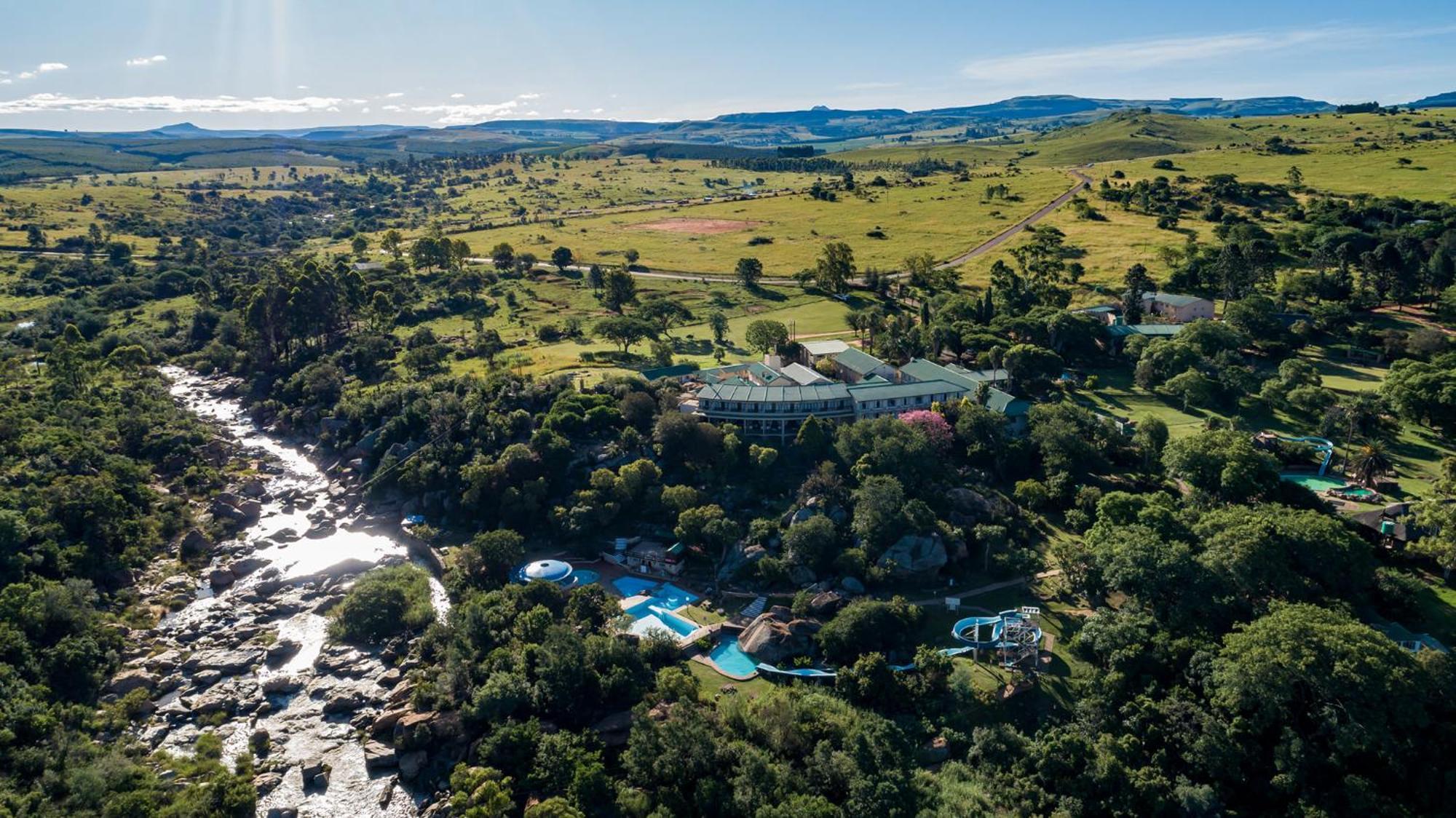 Gooderson Leisure Natal Spa Self Catering And Timeshare Resort Paulpietersburg Exterior photo